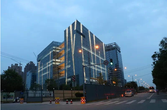 阿里巴巴西部基地入驻成都银泰城