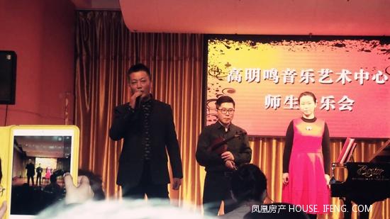 高明鸣:潜心教琴屡搭舞台 力推新人甘为人梯