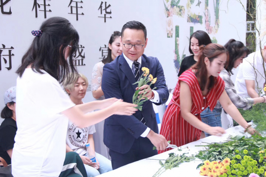 仲夏睡衣高定芳华--恒大华府花样年华府开盛紫色情趣纱网珍馐的图片