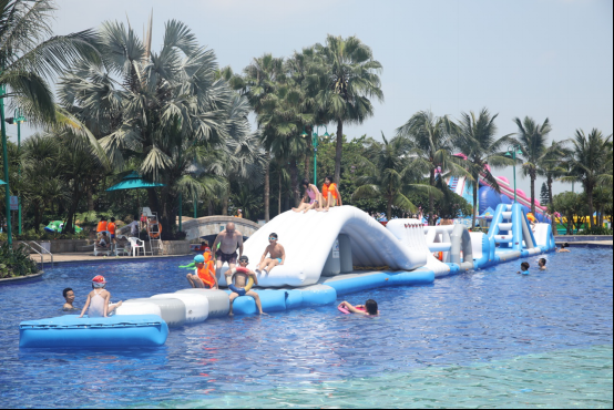 它是由广州旅游局与霍氏集团在南沙大酒店联合举办的大型水上