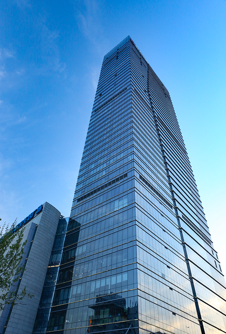 看脸时代 石家庄一环中心惊现"高富帅"写字楼