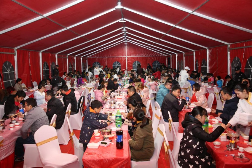 新影华翔城回馈业主海底捞火锅答谢宴成功举办