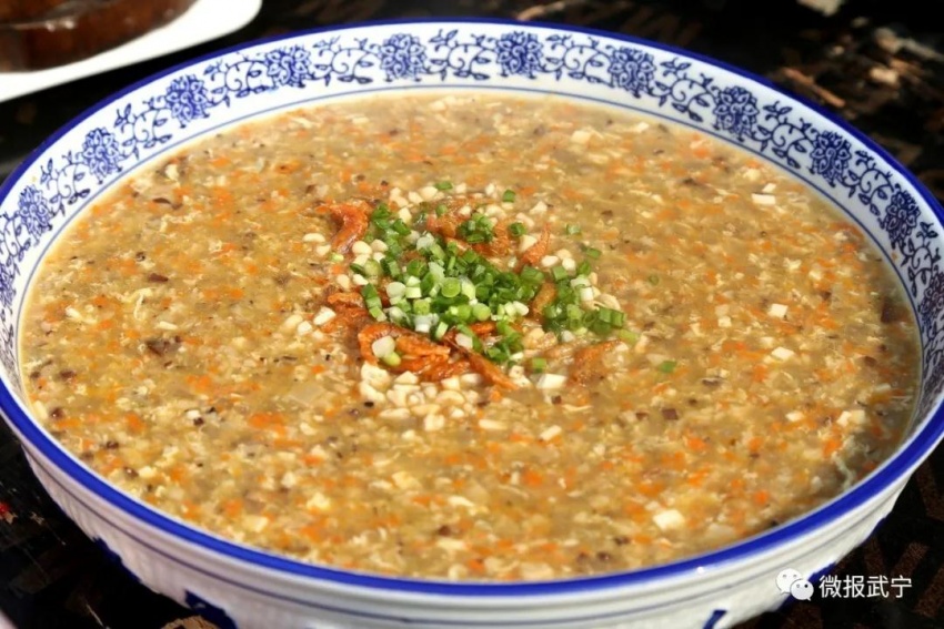 (武宁什锦汤)思考,是菜品创新的关键优秀的大厨在做菜的时候,面对一种